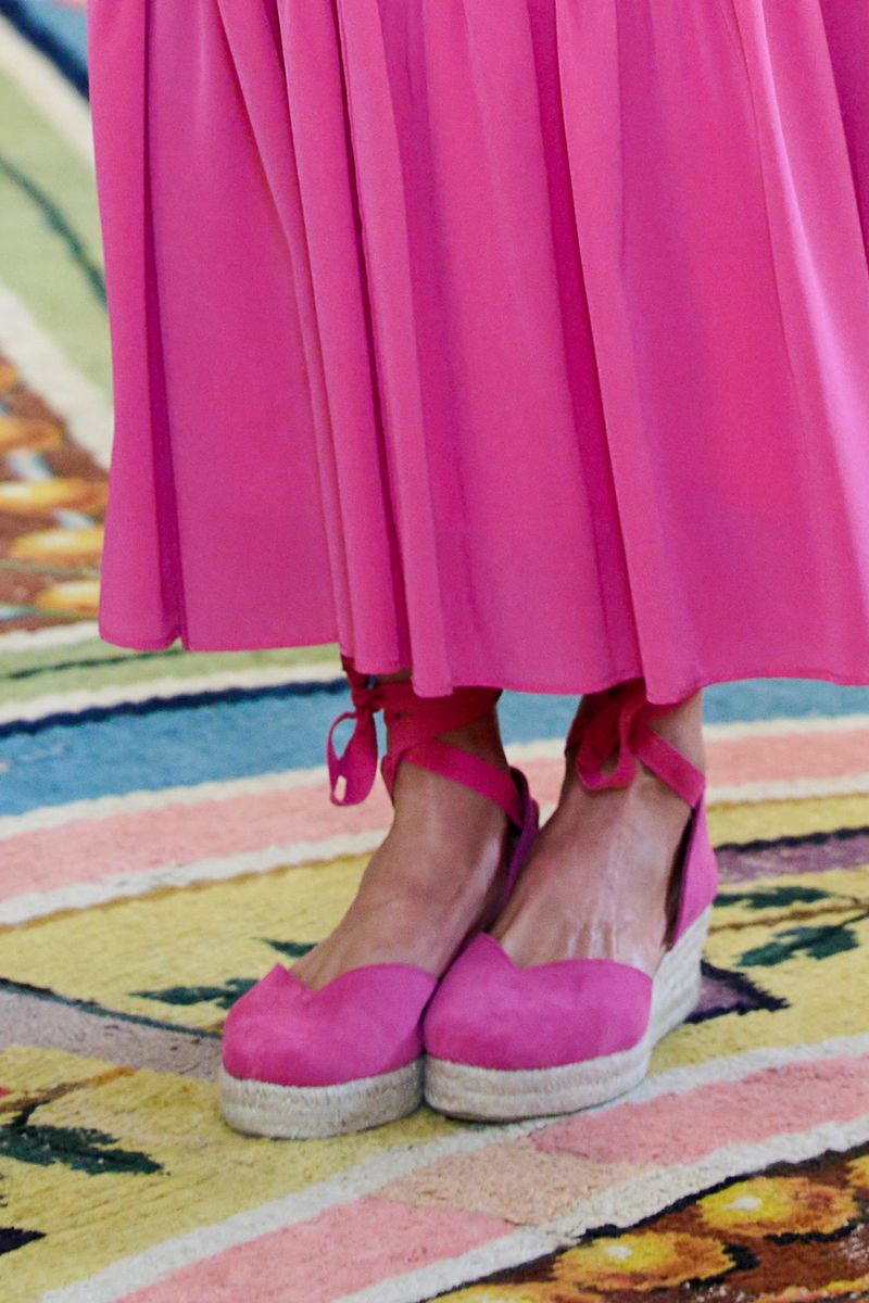 A closer look at Queen Letizia’s wedge espadrilles, a custom-made design tailored for comfort and support.