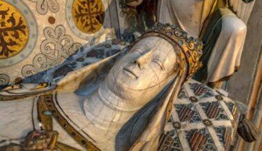 Archaeologists Opened a Queen’s 700-Year-Old Tomb and Found a Medieval Mystery Instead
