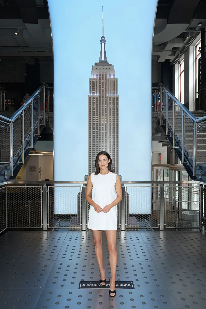 Zoey Deutch wears Lii at The Empire State Building on June 11 in New York City.