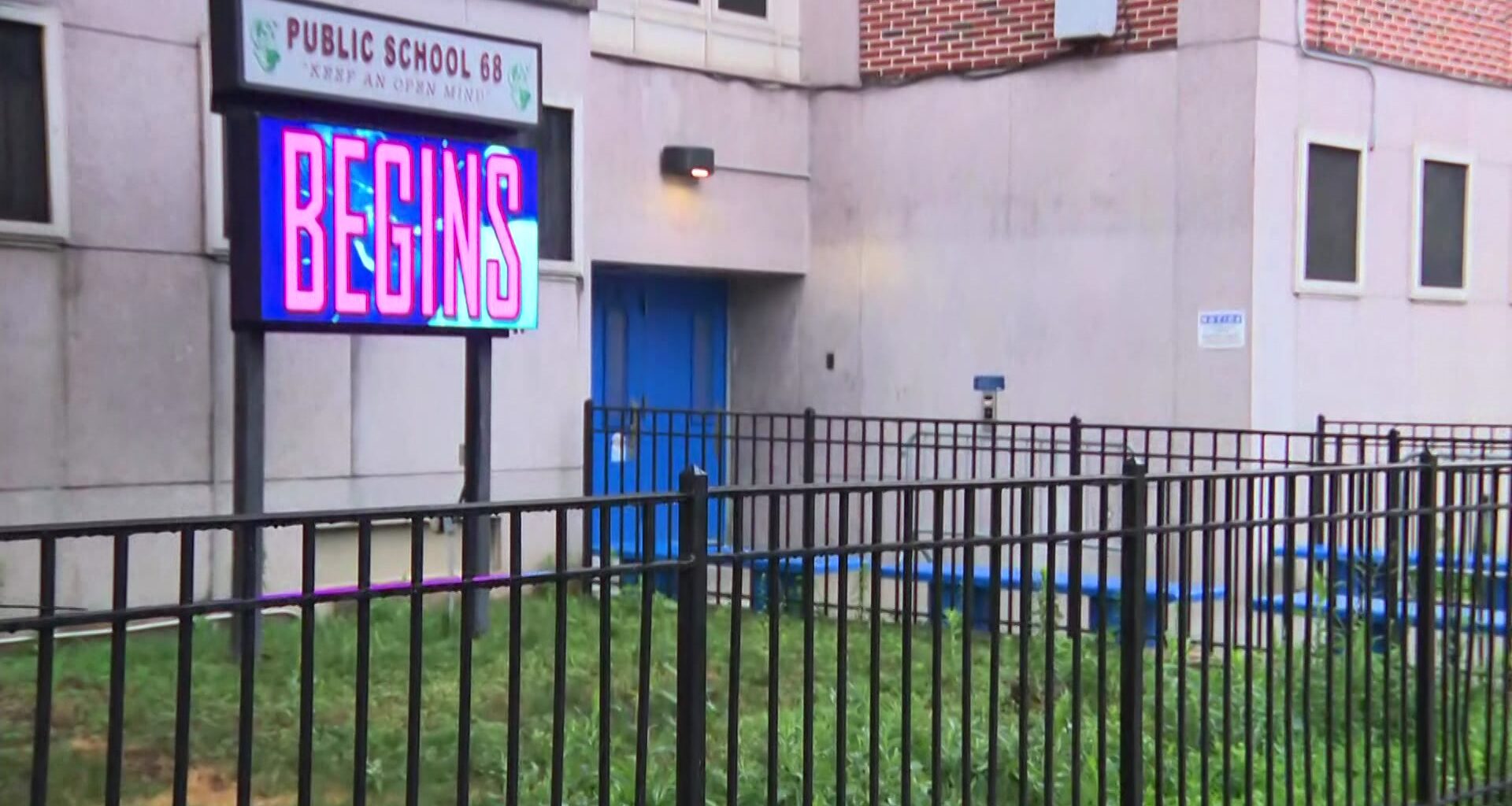 News 12 | Brooklyn | Edenwald Community Celebrates The Last Day Of Classes