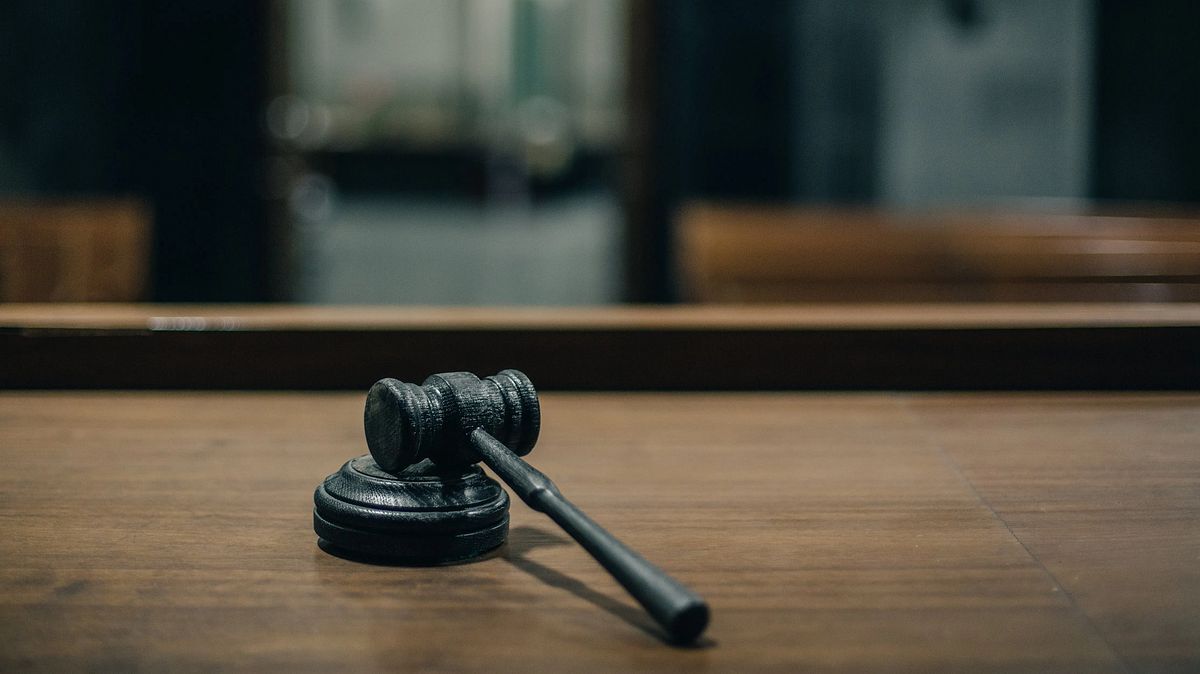 Ex-Adams aide charged in New York migrant bribery scandal