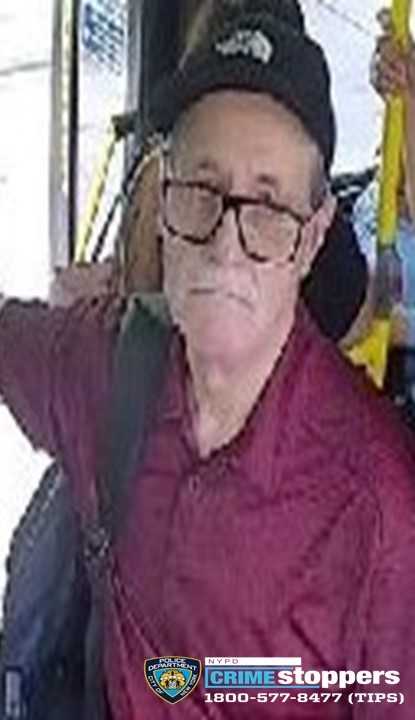 Elderly man allegedly groped 15-year-old girl on MTA Q44 bus in Flushing: NYPD – QNS