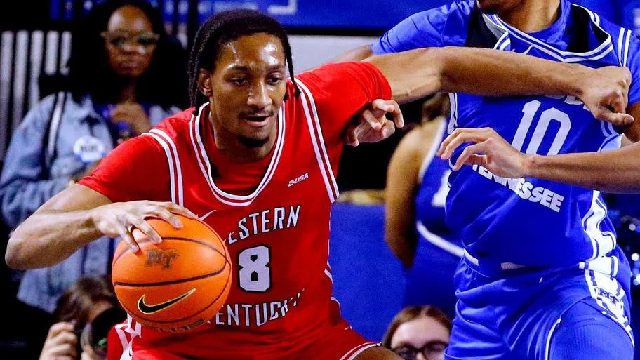 Western Kentucky forward Grant Newell (8) heads to the basket.
