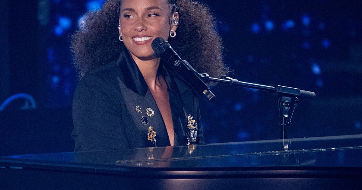 Knicks parade: Alicia Keys performing 'Empire State of Mind'