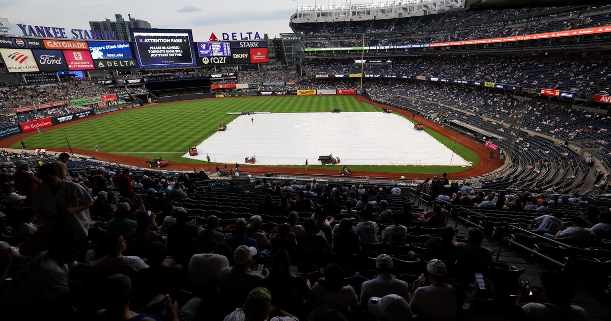 Red Sox-Yankees game postponed due to rain, to play doubleheader on Aug. 29