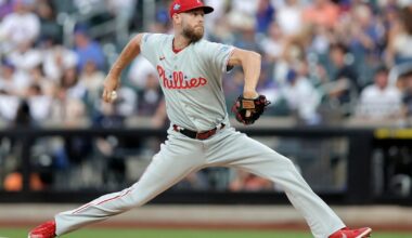 Wheeler, Phillies top skidding Mets 2-1