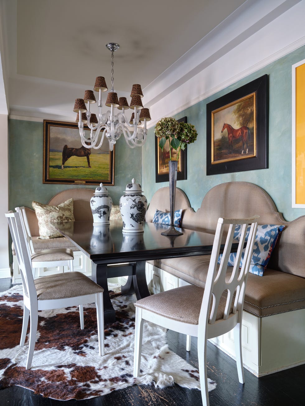 dining area dining area