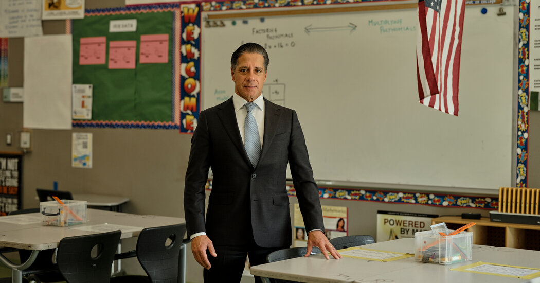 Embattled Superintendent of Los Angeles School District Resigns