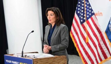 Hochul, New York usher in new AI media transparency policies