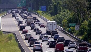 Auto insurance premium price cuts expected