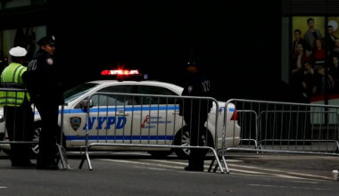 NYPD: More Than a Dozen People Seen Entering, Exiting Brooklyn Manholes