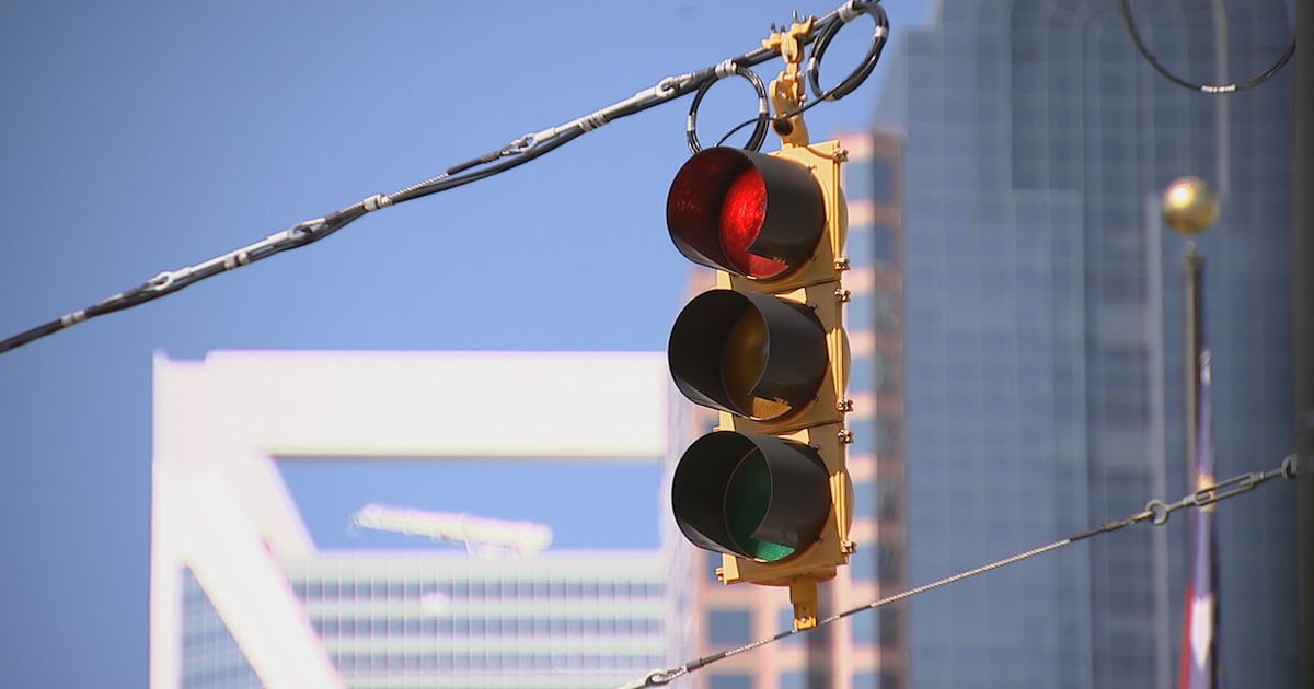 Red light cameras to return to the Queen City – WSOC TV