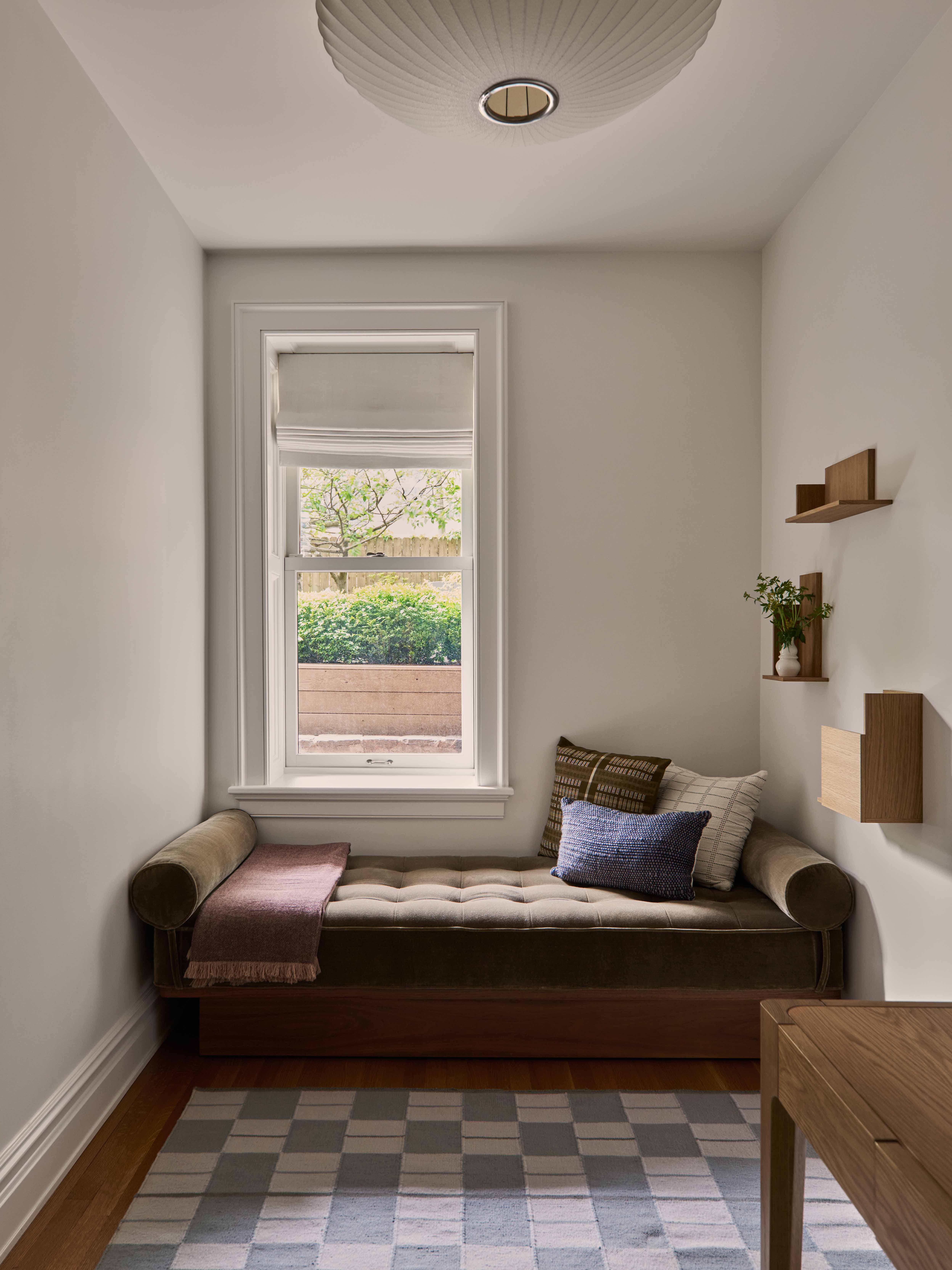 DAYBED ROOM