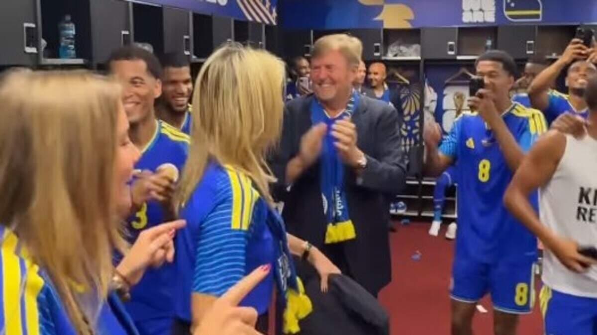 Curaçao makes World Cup history, dances with King and Queen