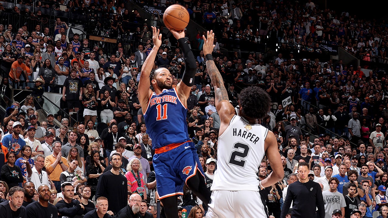 Jalen Brunson leads Knicks to first title in 53 years as New York erupts