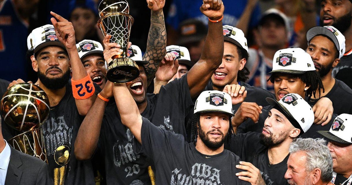Live Updates: Knicks parade celebrates NBA championship win in Manhattan