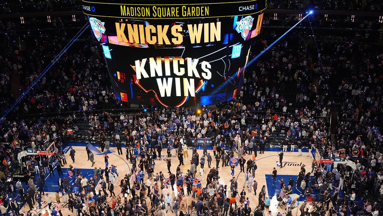 Knicks Win