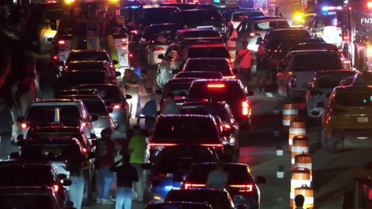 Long Island bus crash shuts down Expressway, kills 2 – NBC New York