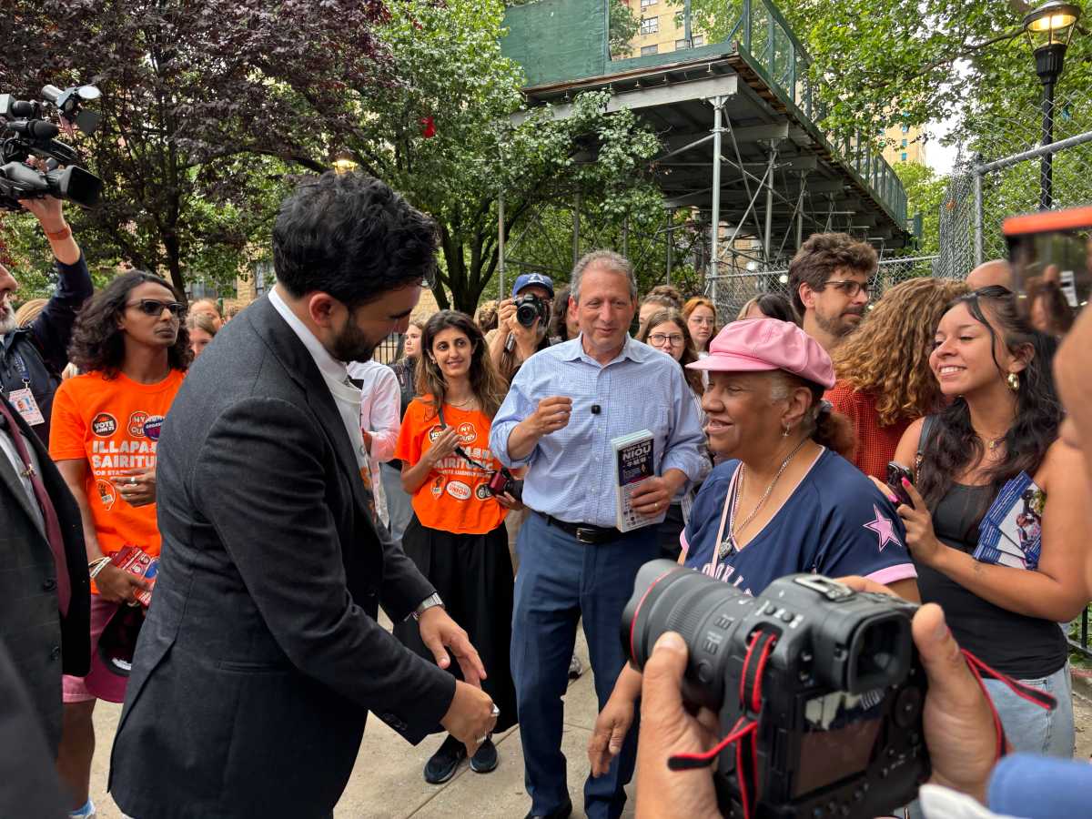 NYC voters cast ballots in key U.S. House races on Primary Election Day