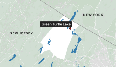 Jet crashes into lake in West Milford, New Jersey
