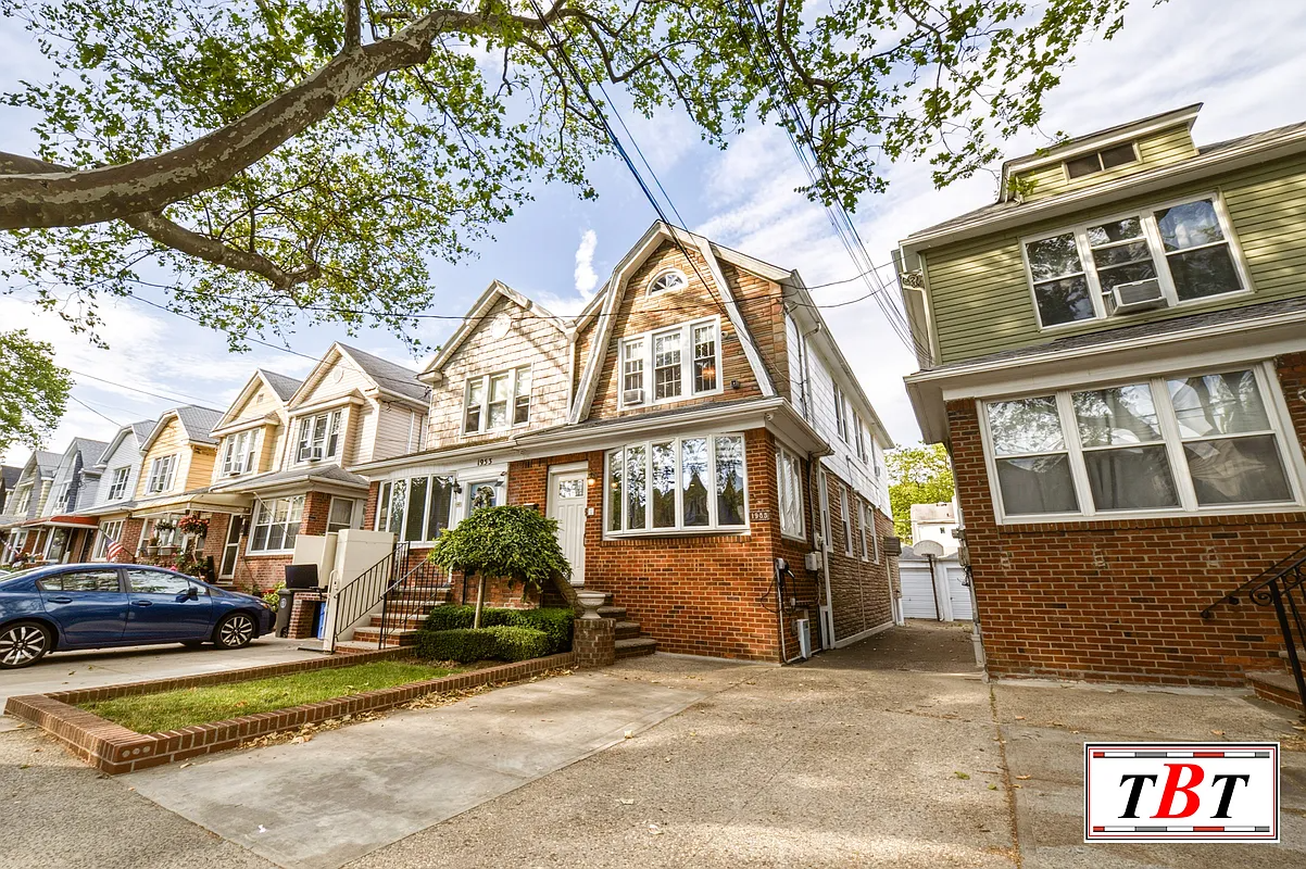 semi-detached house with garage