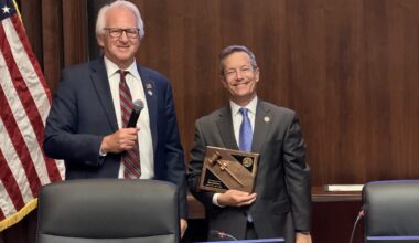 Lesser passes gavel to Franklin in Manhattan Beach mayoral rotation