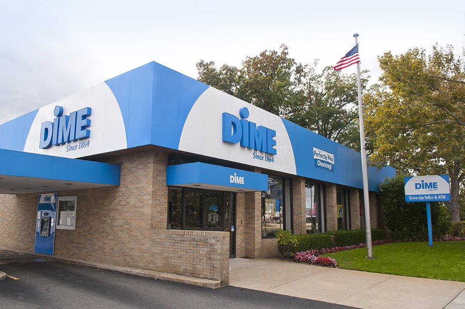 Middle Village lawyer indicted for swindling clients, financial institution out of more than $1M in fraudulent scheme: DA – QNS