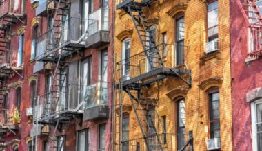 Manhattan homeowners lose a median $24K upon resale: Study