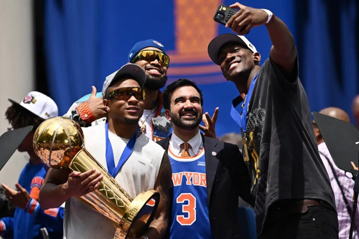 Mamdani soaks up spotlight with droning, nearly 10-minute speech at Knicks NYC ceremony
