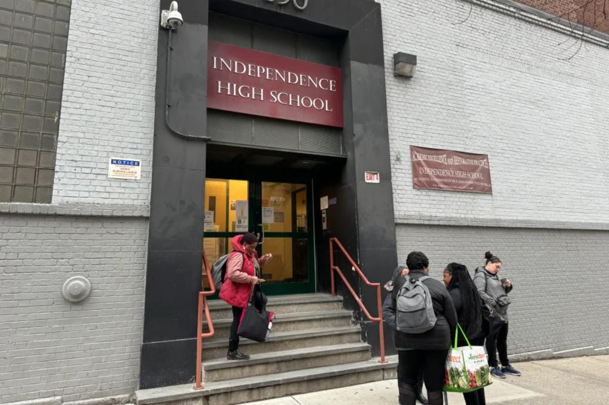 Drug-fueled NYC teacher who went by online handle 'NYSubSlut' pleads guilty to horrific child porn charges