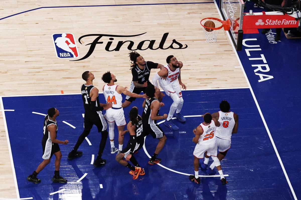Knicks tip in wins game 4 of NBA finals