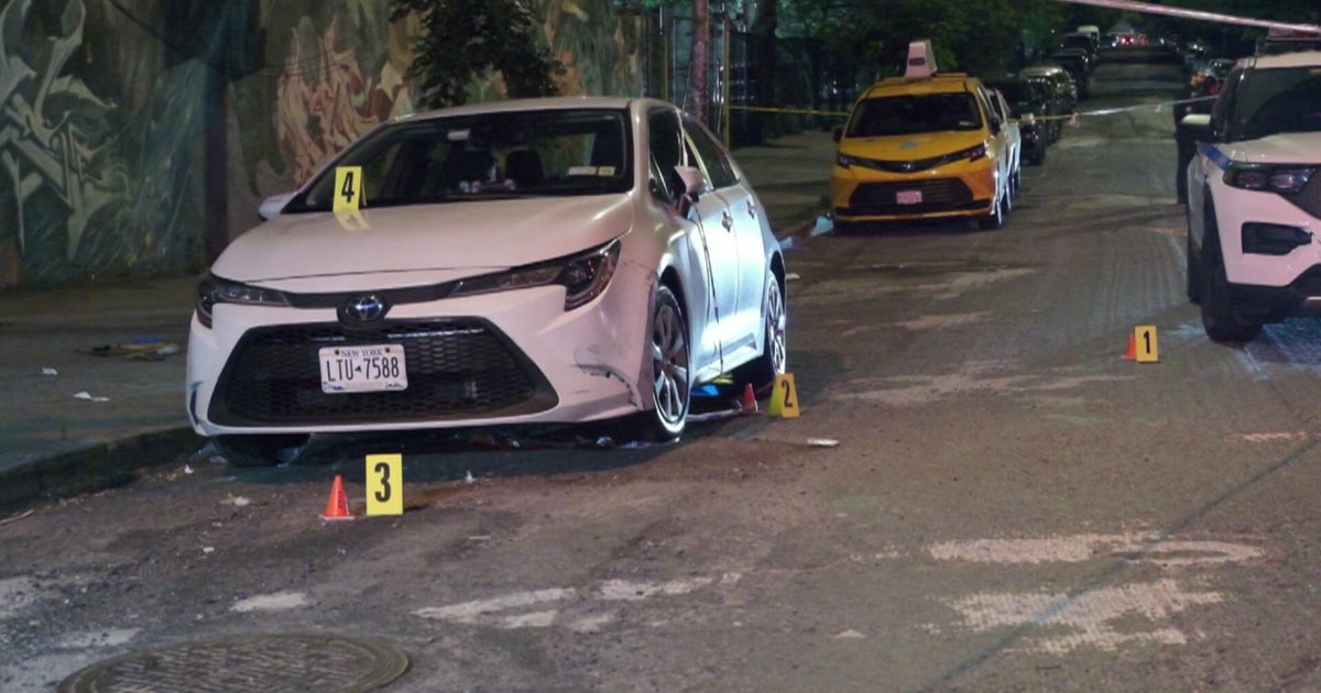 Two men died in Bronx shooting; NYPD is looking for the suspect