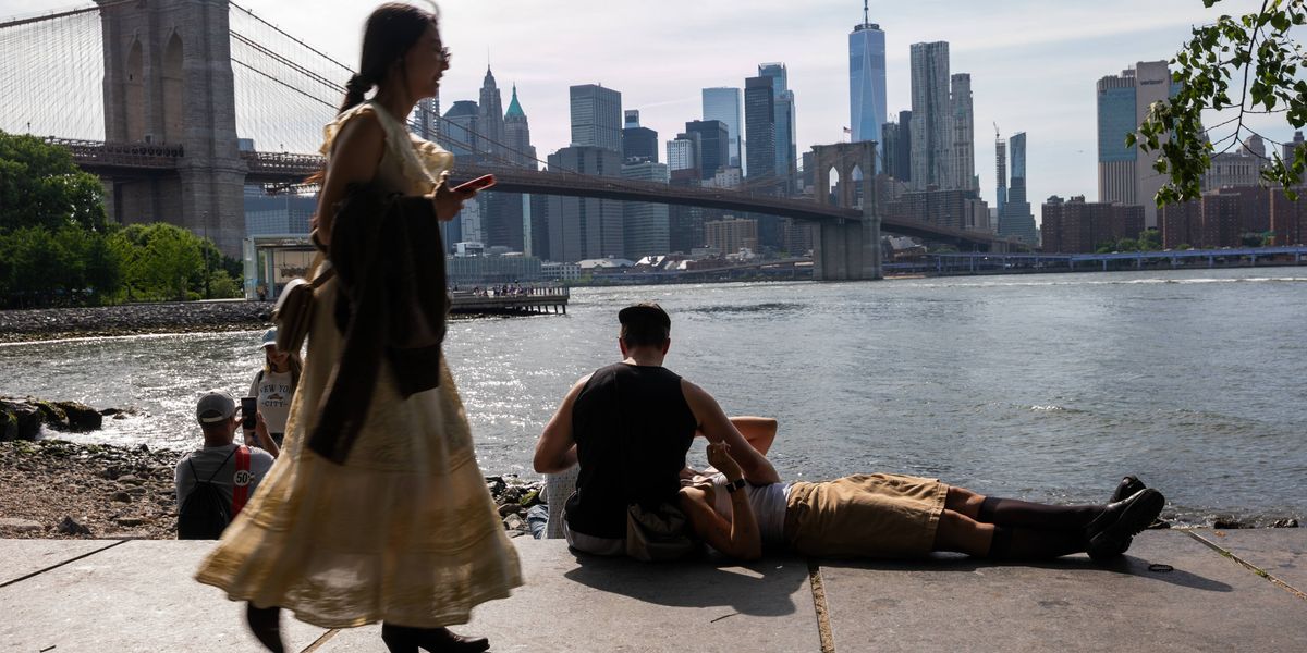 Heat and humidity build in NYC for first weekend in June