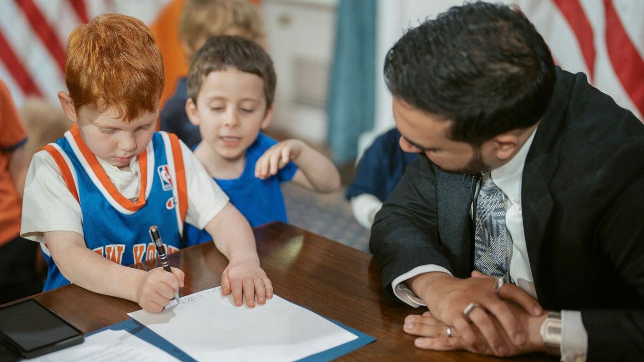 Knicks' Finals run prompts NYC mayor to repeal kids' bedtimes