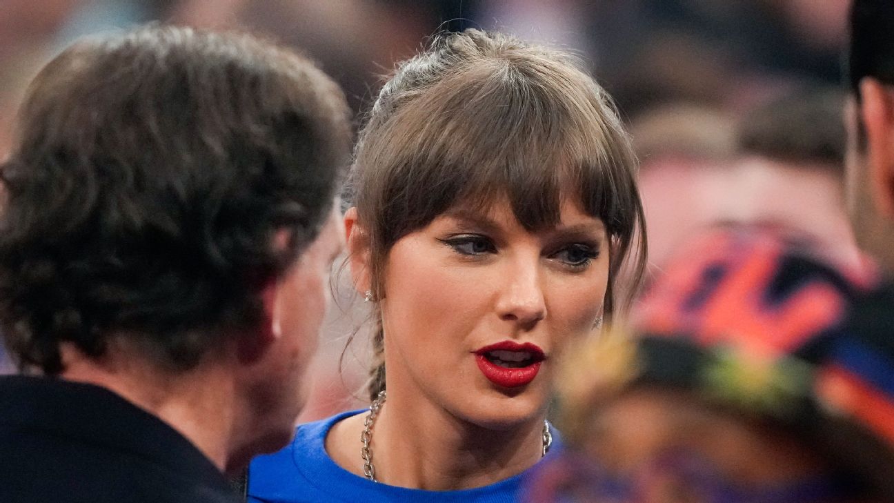 Taylor Swift, Adam Sandler top celebs at Game 4 of Spurs-Knicks