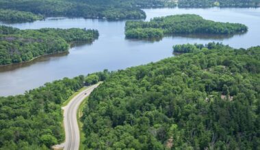 Brooklyn Park teacher taking 1,000 mile Mississippi River canoe trip to help students experience the outdoors