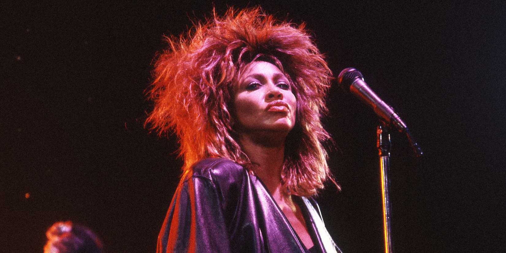 Tina-Turner performing live on the Break Every Rule Tour in1987