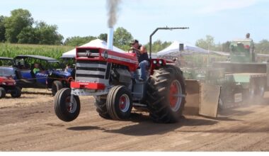 64th Annual Antique Tractor, Steam Engine Show Rolls In To Manhattan Farm