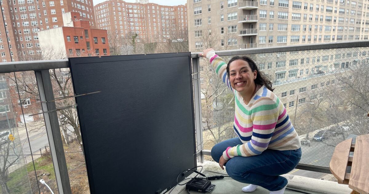 New Yorkers can soon hang solar panels from their windows, if Gov. Hochul approves