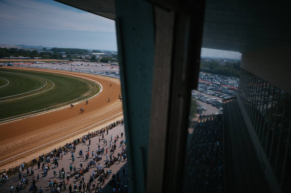 Aqueduct Race Track closes after 130 years in New York City