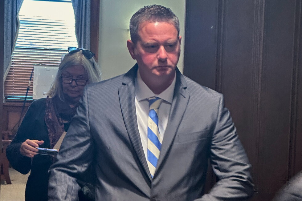 Ex-NY trooper gets at least 2½ years in prison in deadly chase
