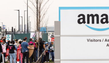 Amazon’s Challenge to NYC Union Victory Stays in Fifth Circuit