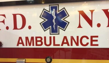 FDNY EMT attacked in Bronx after rock thrown at ambulance