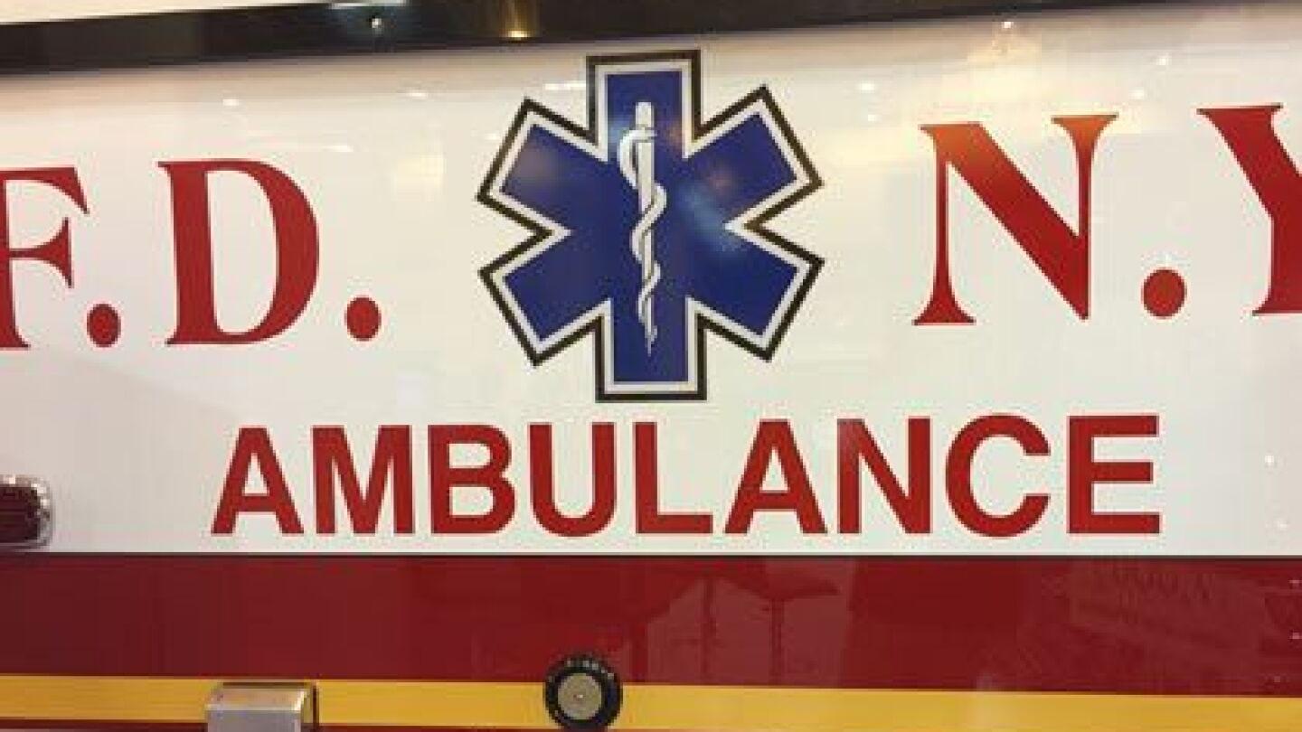 FDNY EMT attacked in Bronx after rock thrown at ambulance