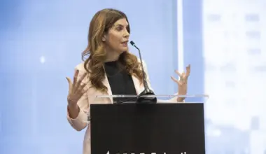 Survivors, officials mark Holocaust Survivor Day at UJA in Manhattan - Israel & Jewish News