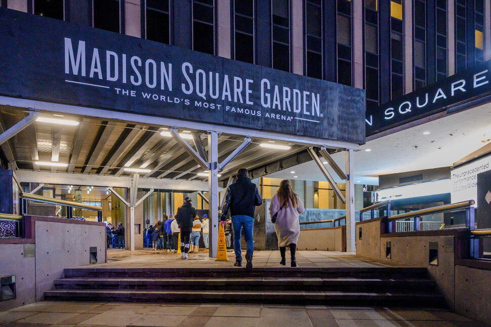 Man Falls to His Death During Rock Concert at Madison Square Garden