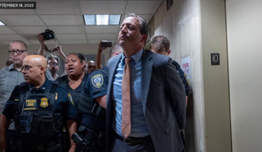Congressional candidate Brad Lander's NYC immigration court arrest trial begins