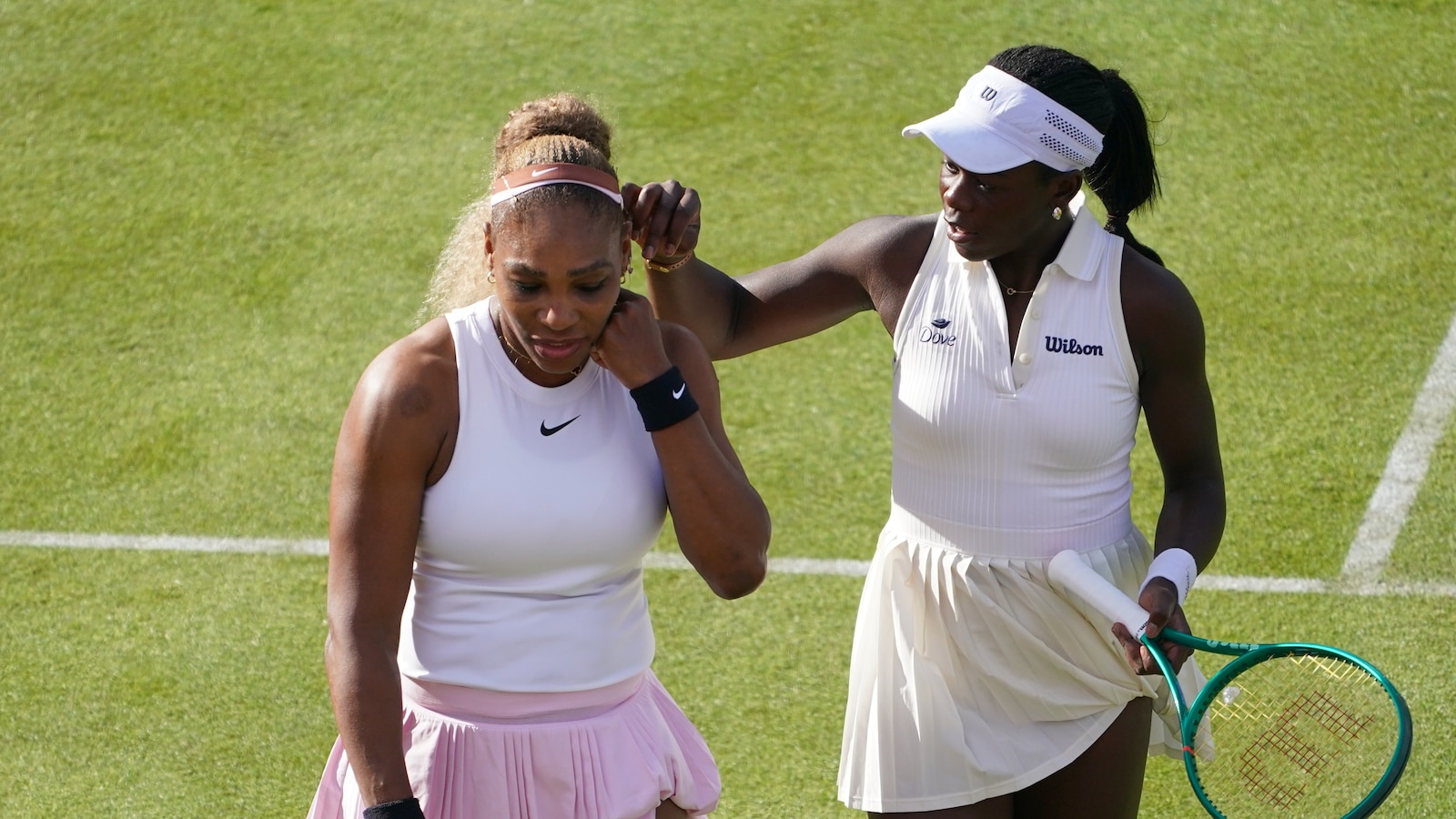 Serena Williams begins her comeback in doubles at Queen's Club