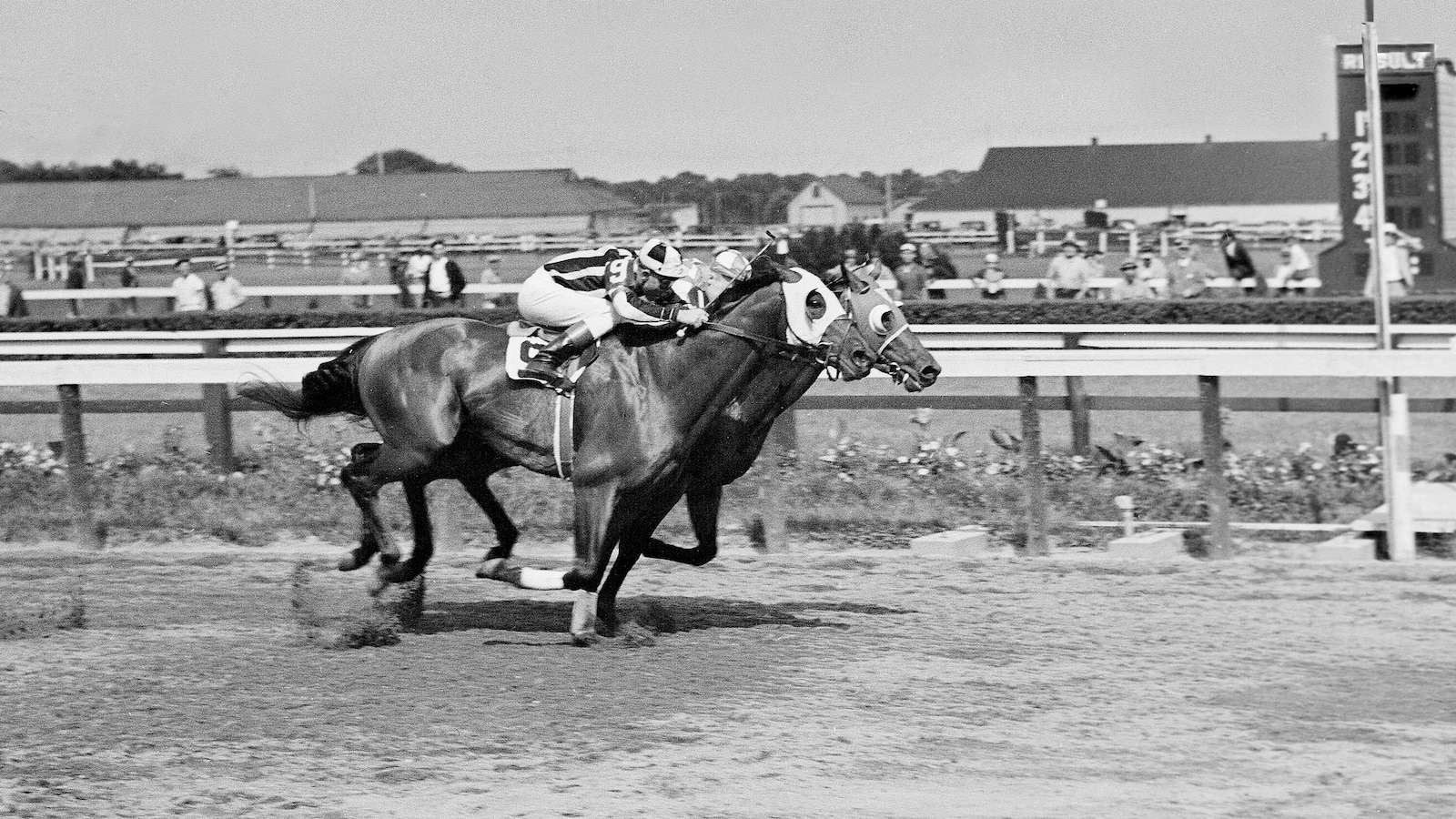 Final stretch: NYC’s last horse track, Aqueduct, ending live races