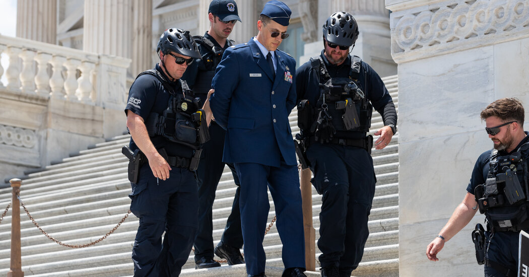 Air Force Detains Officer Who Called for Trump’s Impeachment at Capitol